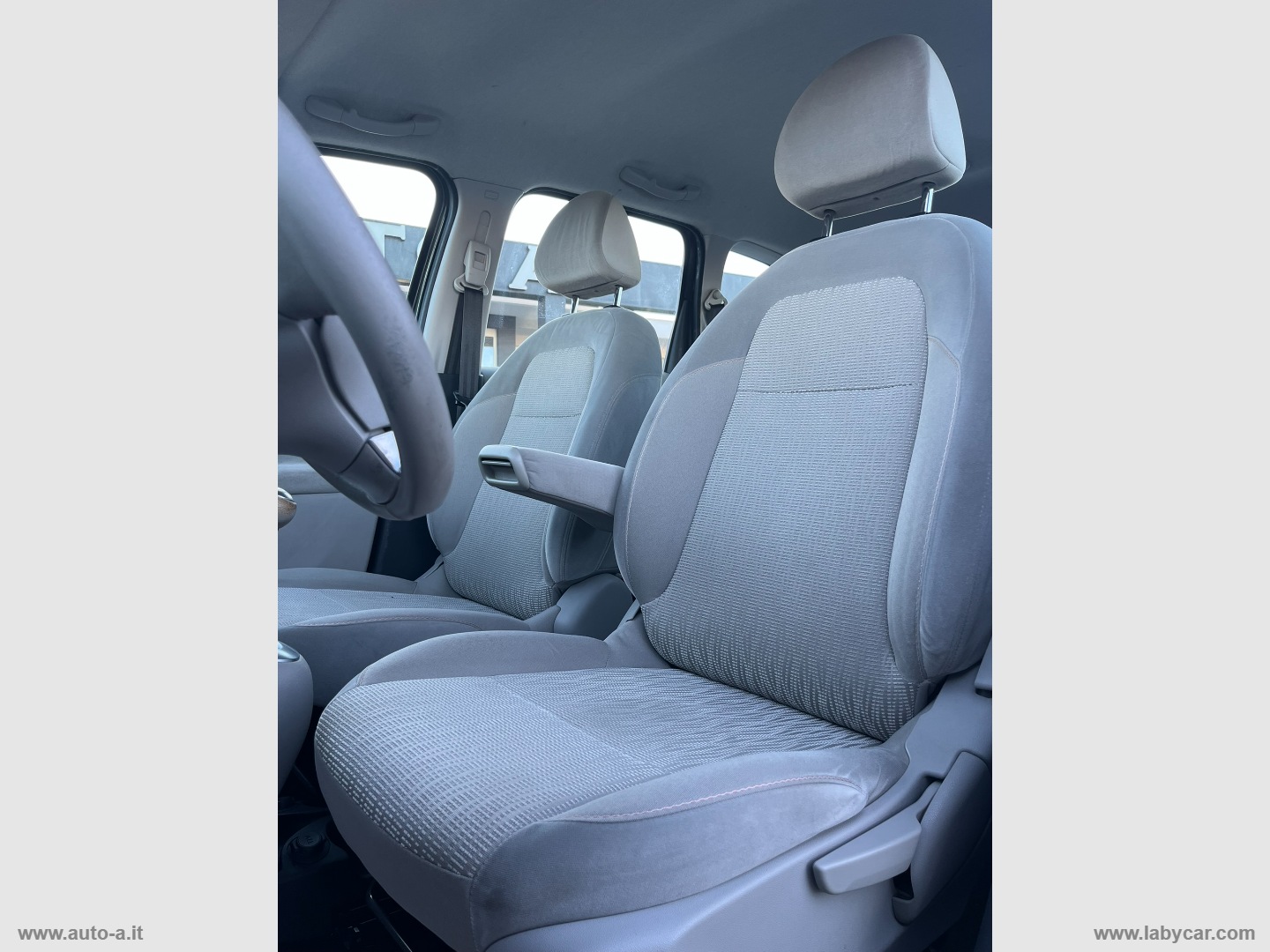 C3 Picasso 1.6 HDi 90 Exclusive - immagine 20