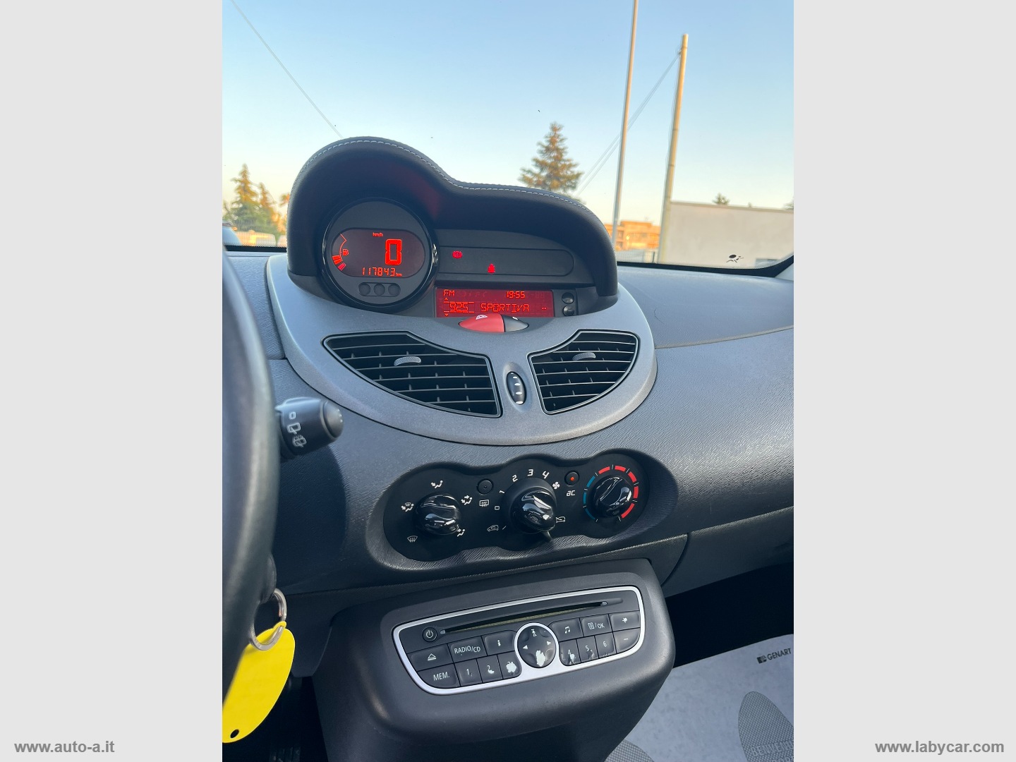 Twingo 1.2 Dynamique TETTO APRIBILE - immagine 20