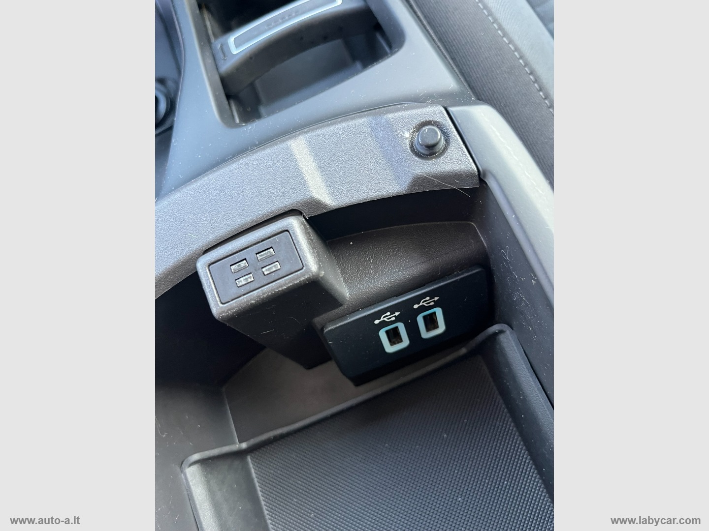 C-Max 1.5 TDCi 120 CV S&S Titanium - immagine 20