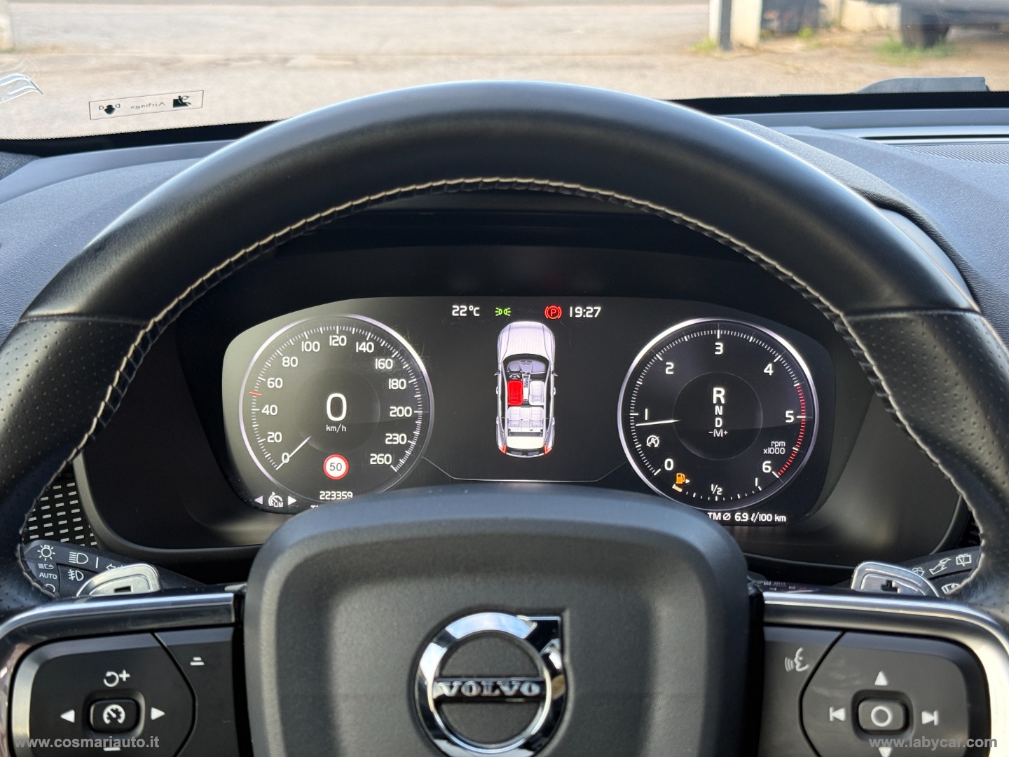 XC40 D3 AWD Geartronic R-design N1 TETTO/GANCIO - immagine 20