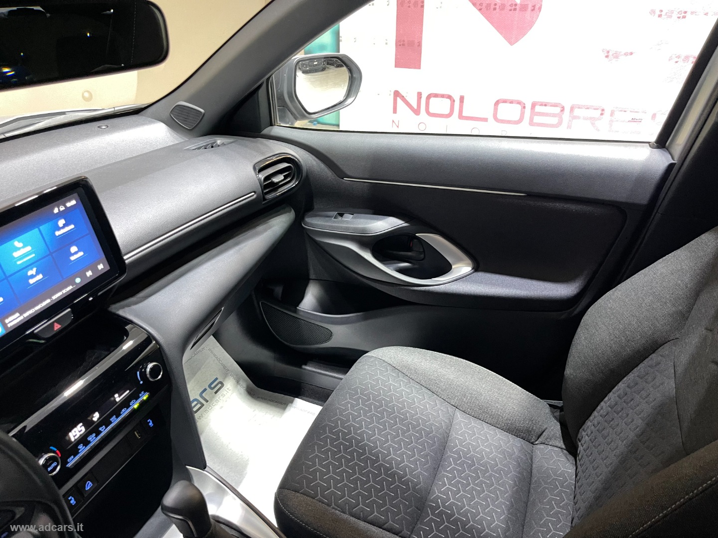 Yaris Cross 1.5 Hyb. 5p. E-CVT AWD Trend *4X4*NEOPATENTATI* - immagine 20