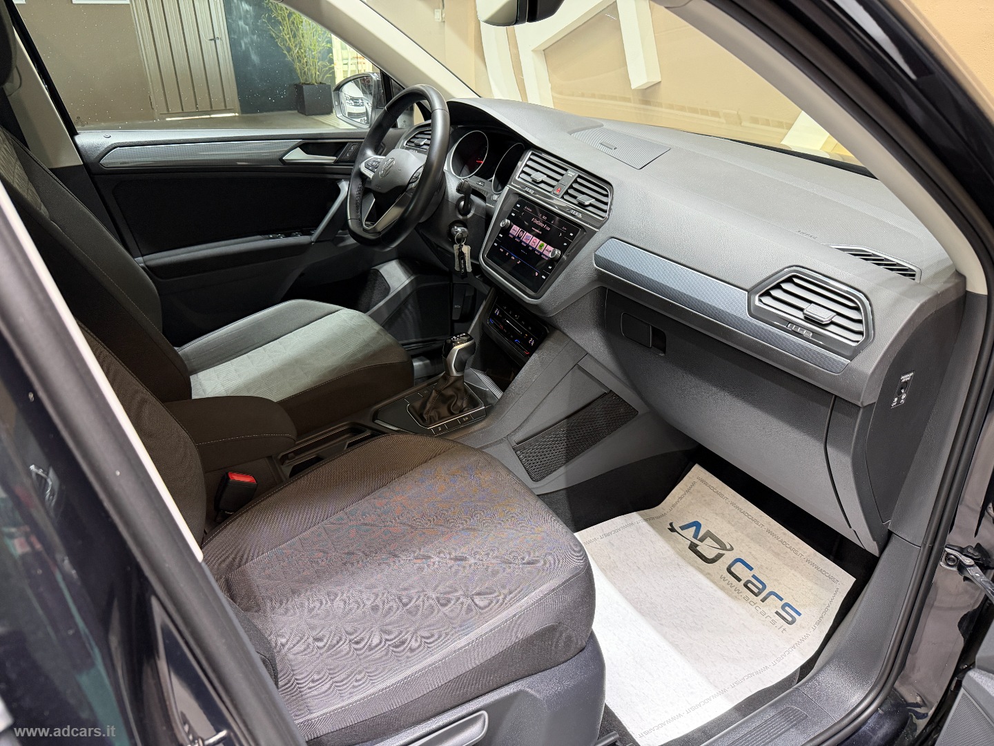 Tiguan 2.0 TDI 150CV SCR DSG Life *CAMBIO AUT*CLIMA 3 ZONE* - immagine 20
