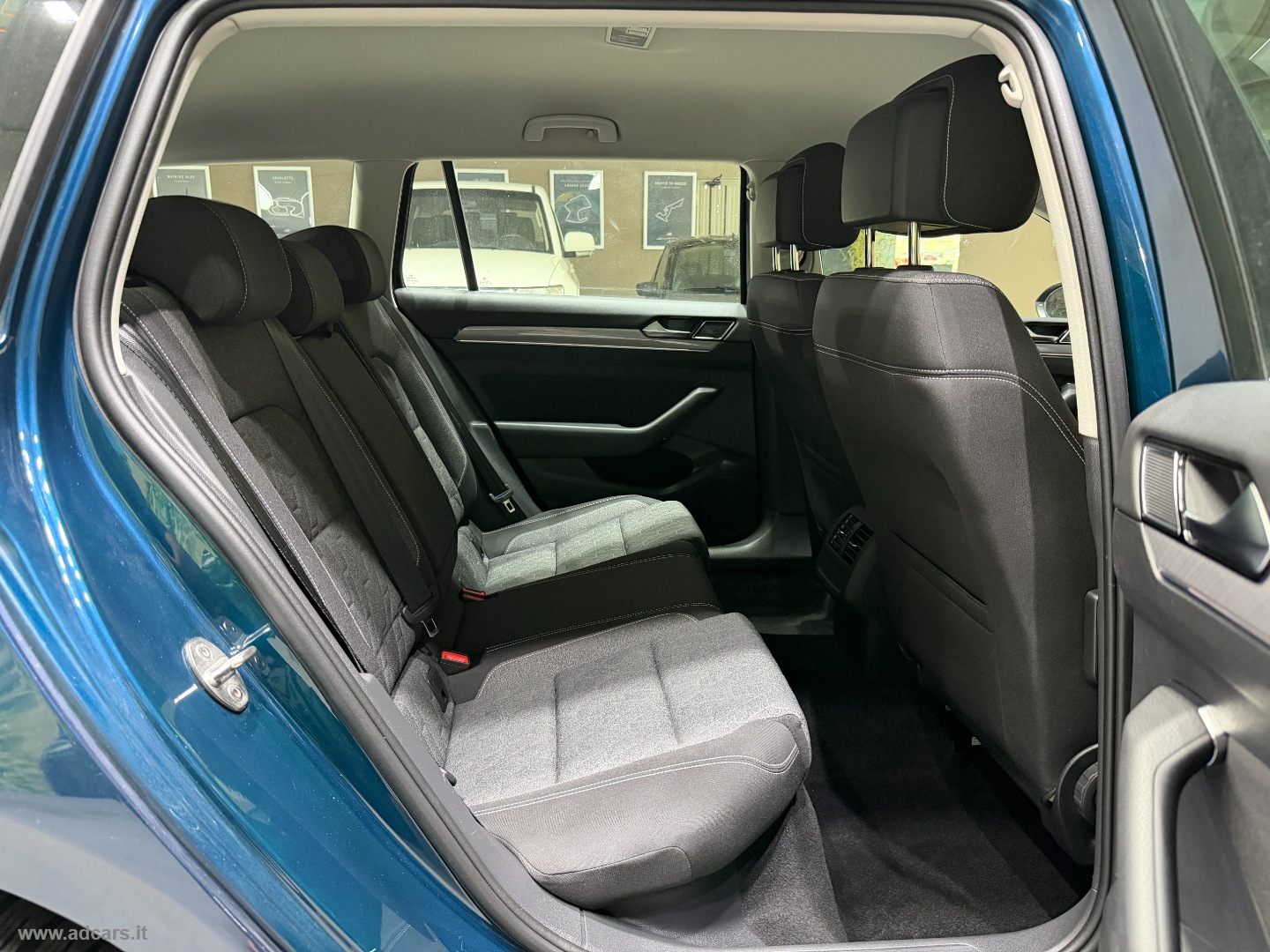 Passat Var. 2.0 TDI EVO DSG Business *CAMBIO AUT.*CLIMA 3 ZONE* - immagine 20