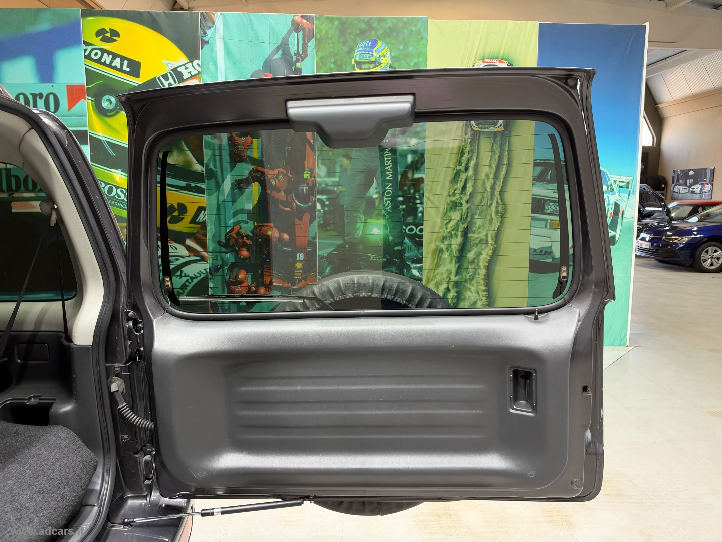 Jimny 1.3 4WD A/T Evolution *GPL*CAMBIO AUT.*SENSORI* - immagine 20