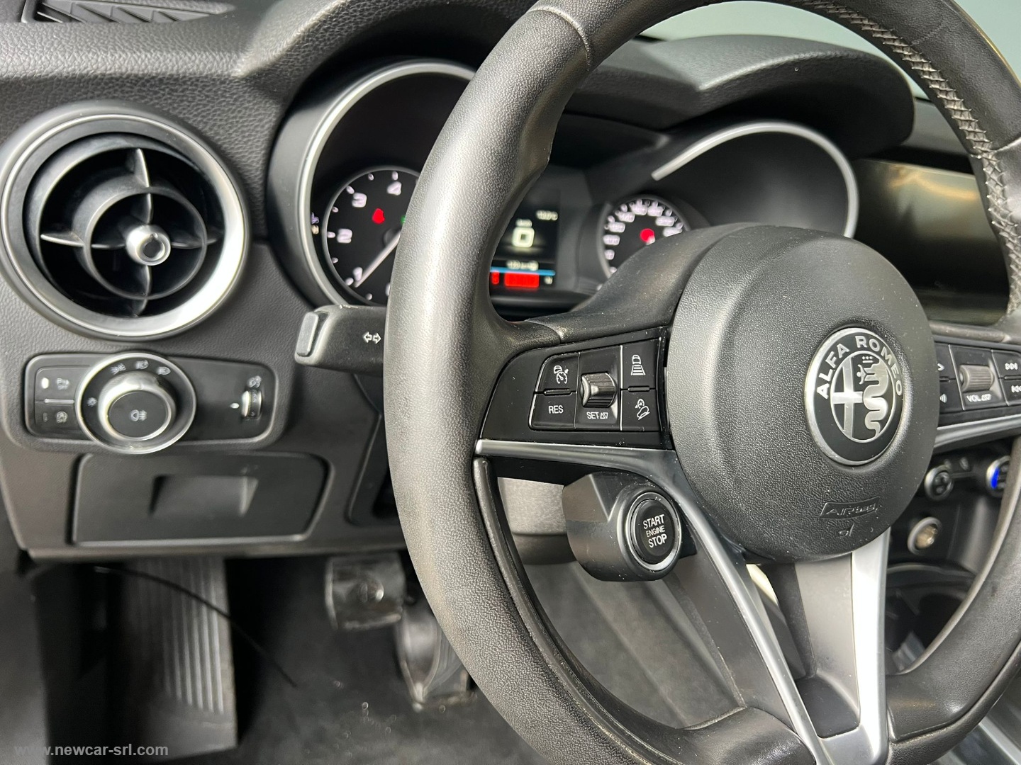 Stelvio 2.2 T.diesel 190CV AT8 RWD Bus. - immagine 20