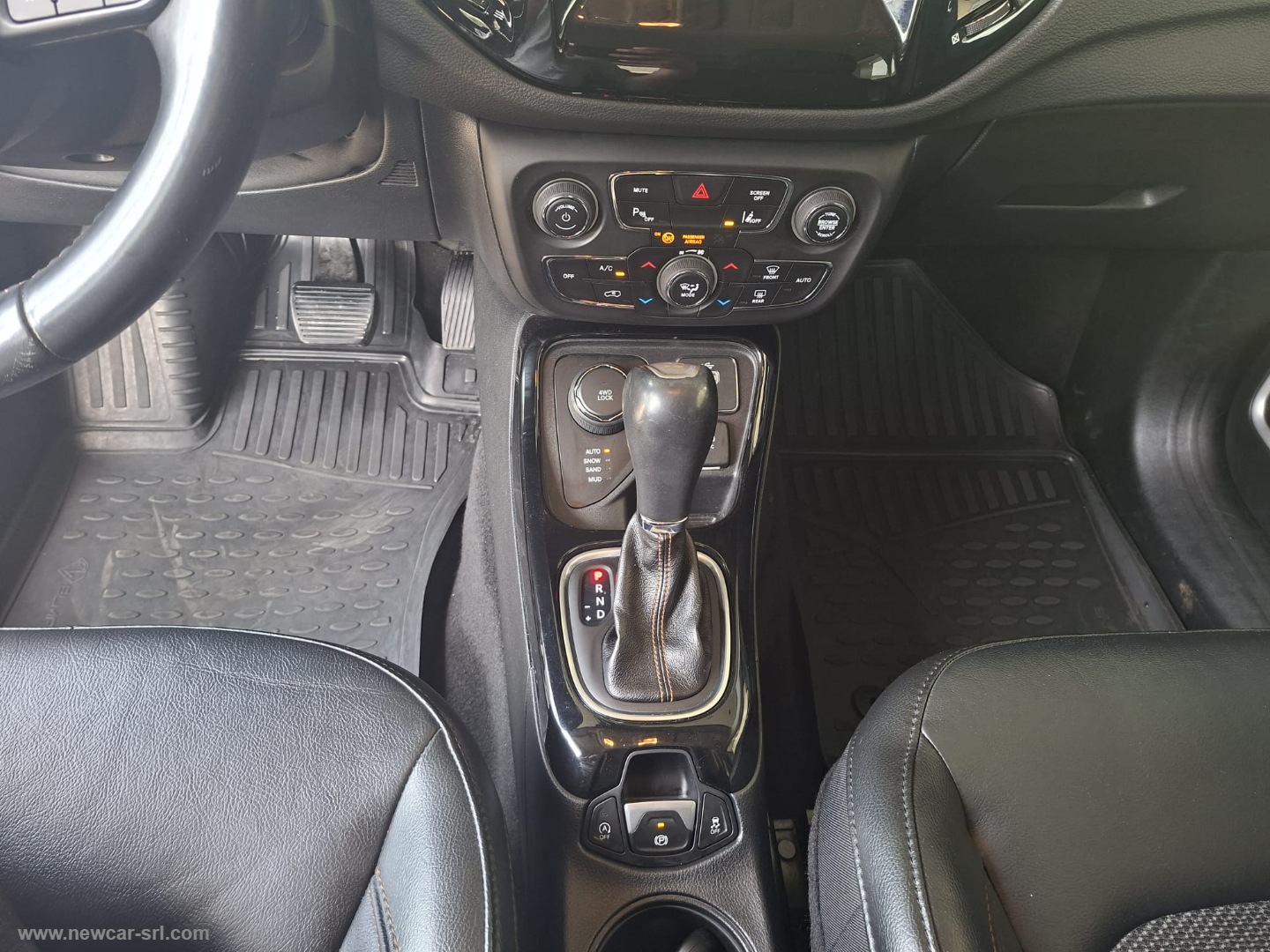 Compass 2.0 Mjt II aut. 4WD Limited - immagine 20