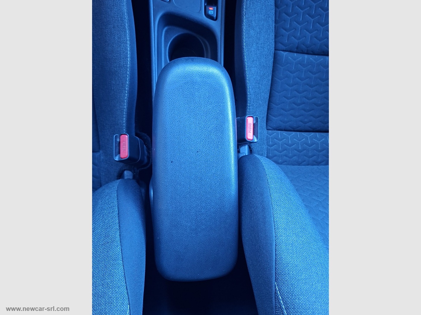 Yaris Cross 1.5 Hybrid 5p. E-CVT Busin. - immagine 20