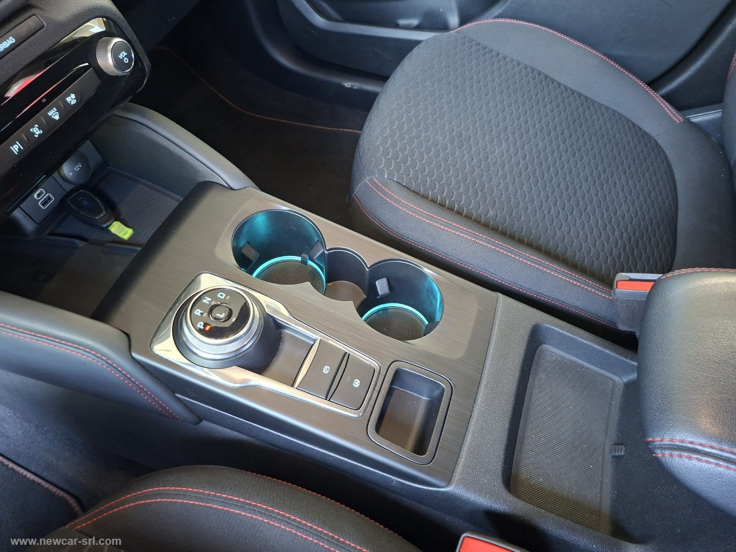 Kuga 2.5 FHEV 180 CV CVT 2WD Titanium - immagine 20