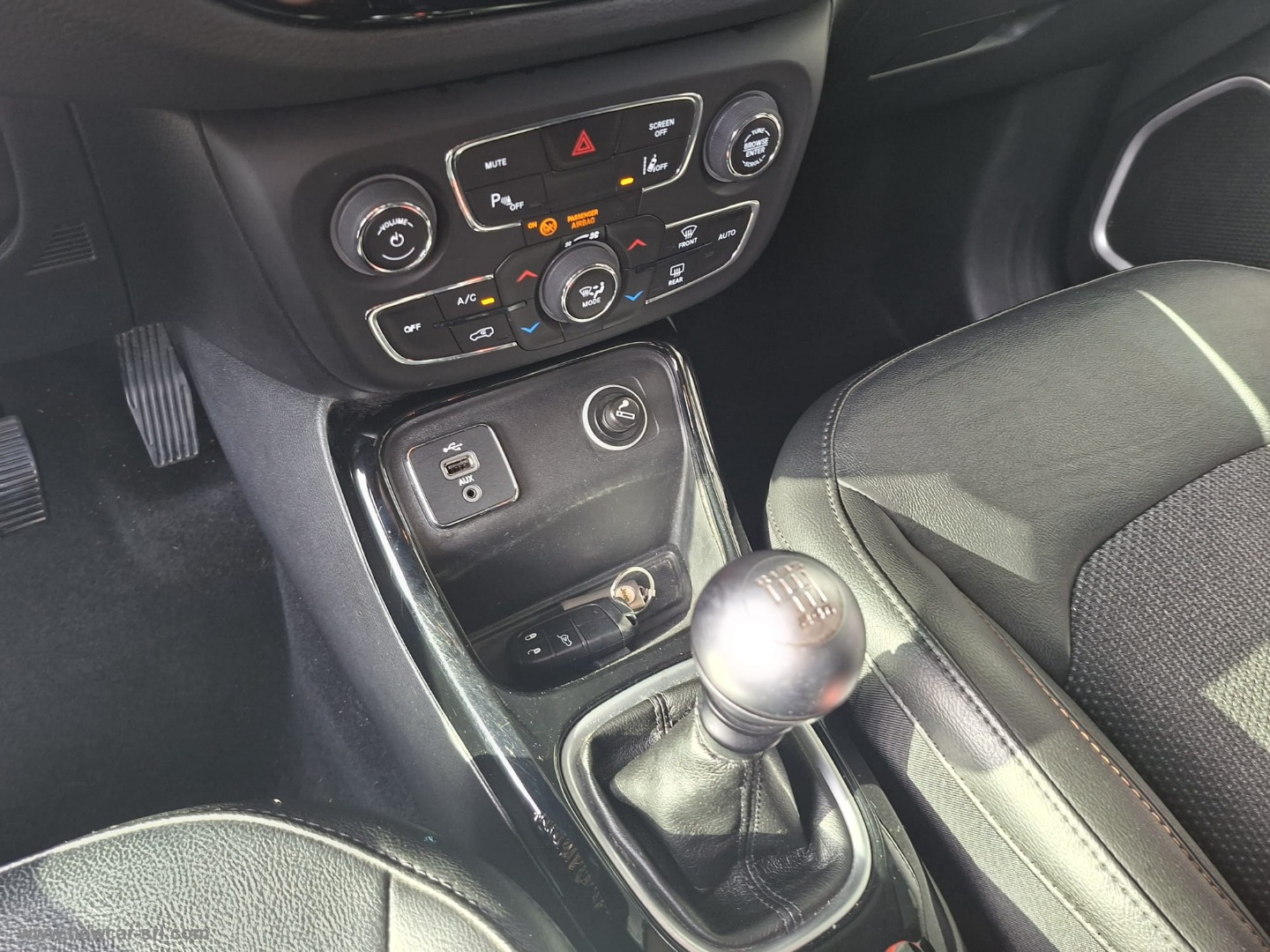 Compass 1.6 Mjt II 2WD Limited - immagine 20