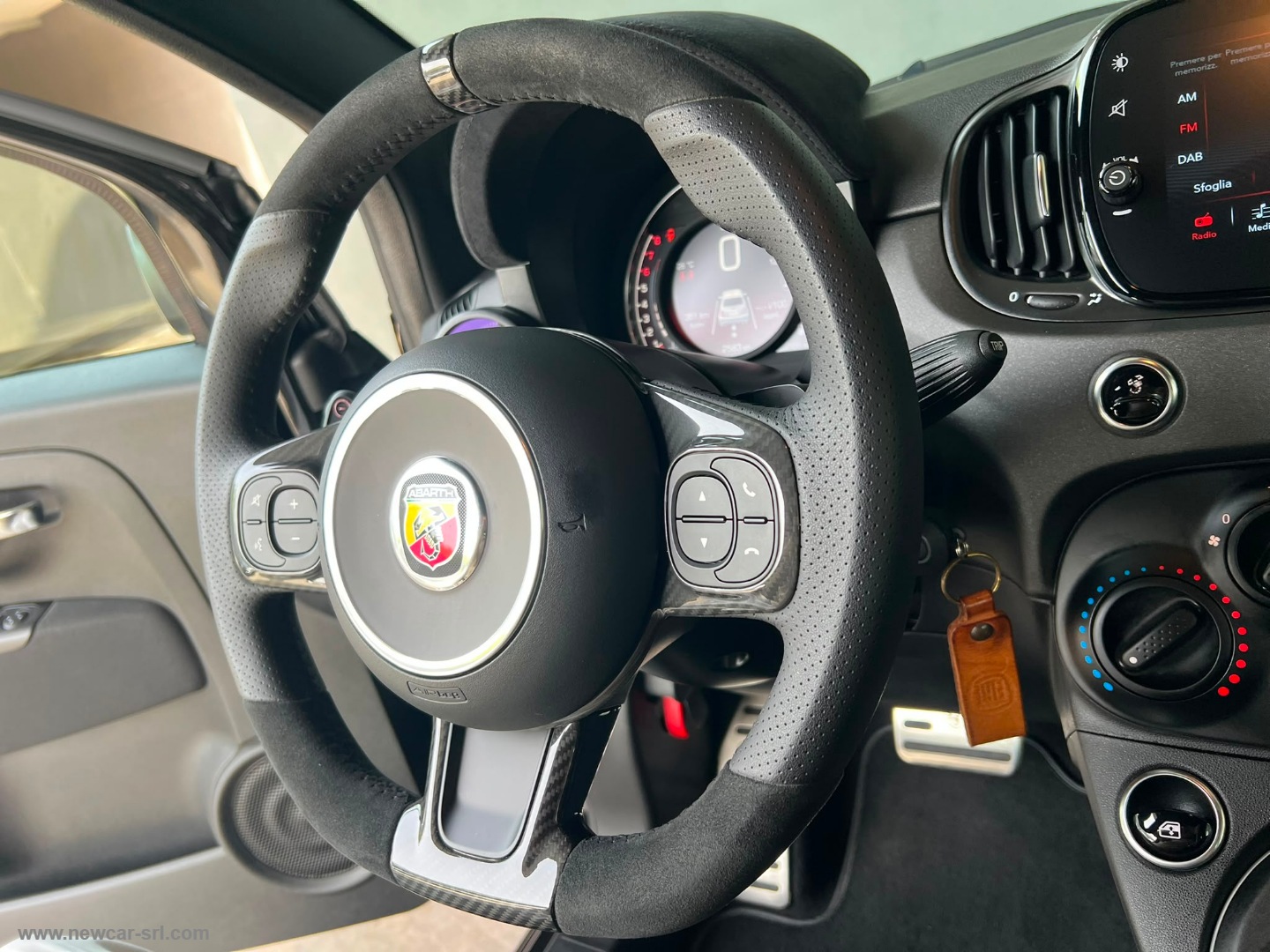 695 1.4 Turbo T-Jet 180 CV M.T.A. - immagine 20
