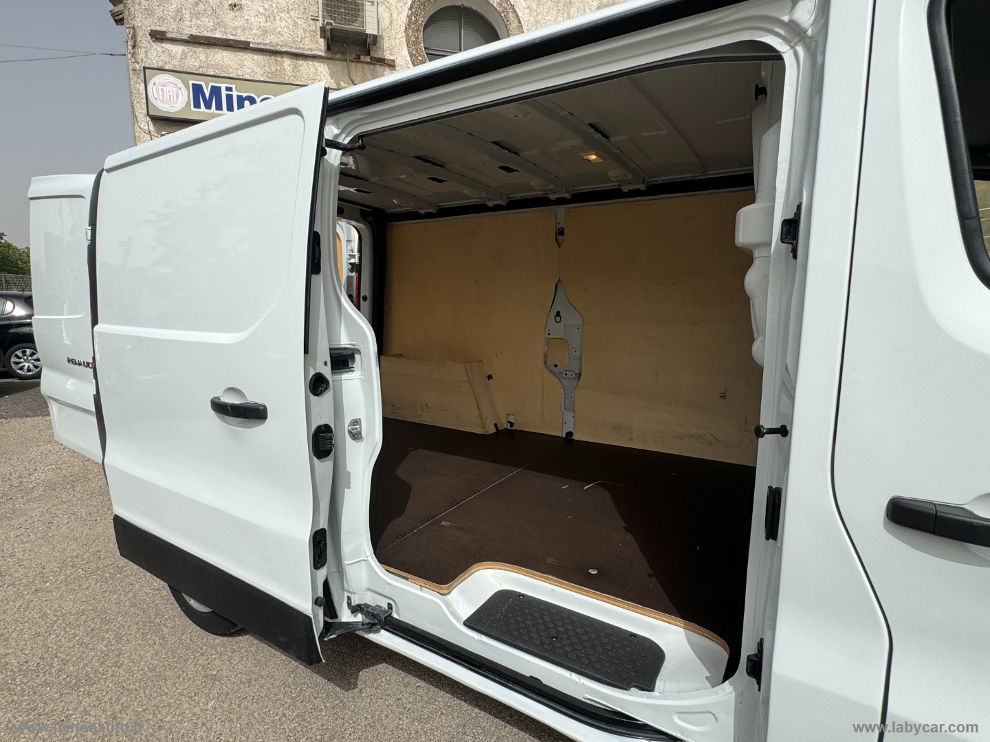 Vivaro 2.0dCi 120CV Furgone Ice anno 2020 - immagine 20