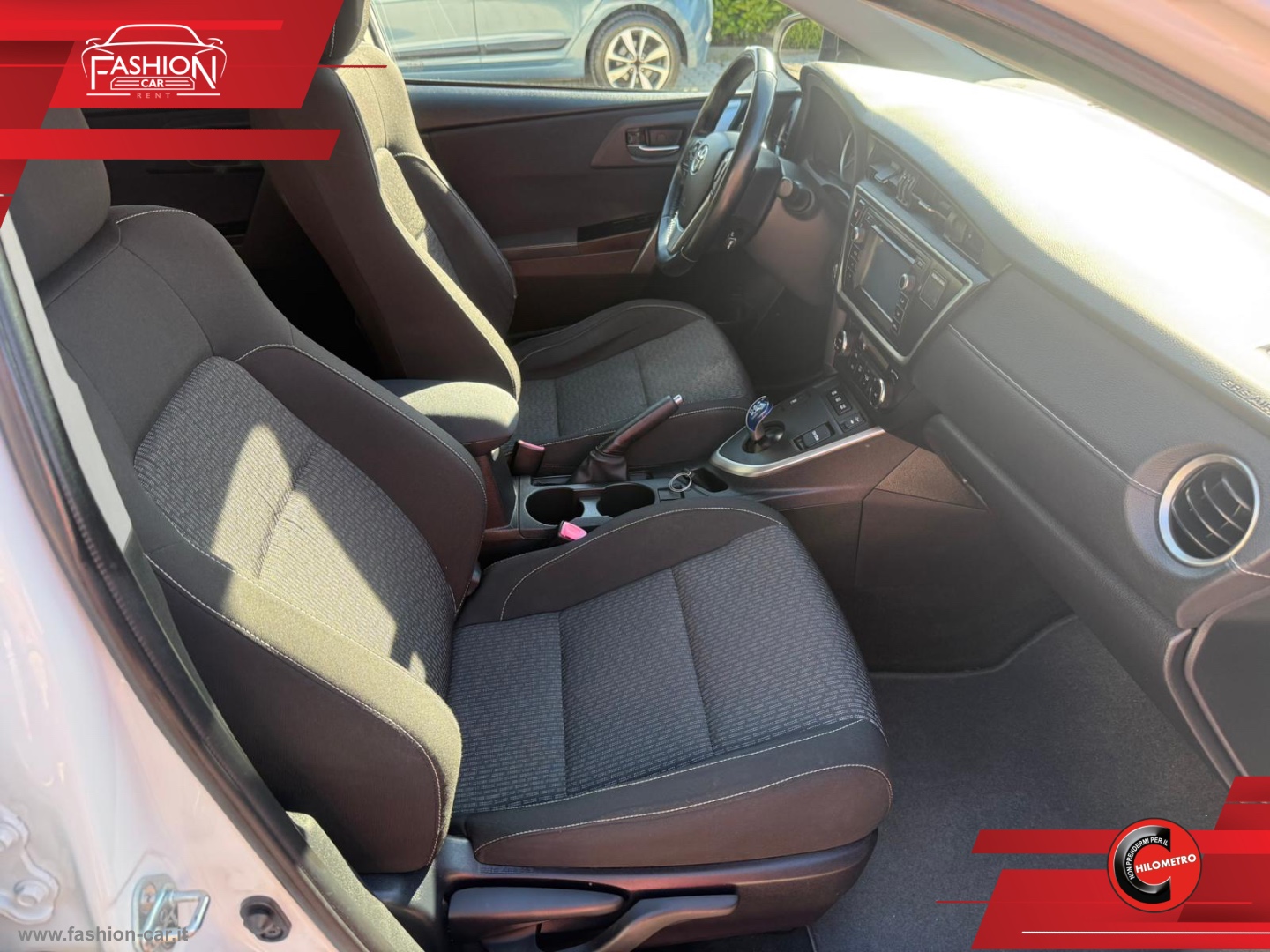 Auris TS 1.8 Hybrid Lounge - immagine 20