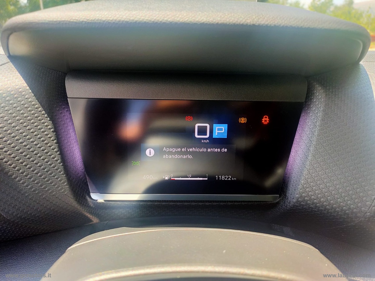 Citroën C4 C4 X PureTech 130 S&S EAT8 Shine - Immagine 20