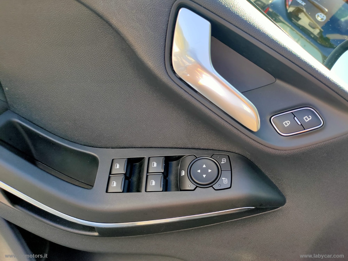 Ford Fiesta Fiesta Active 1.0 Ecob. Hybrid 125CV 5p. - Immagine 20