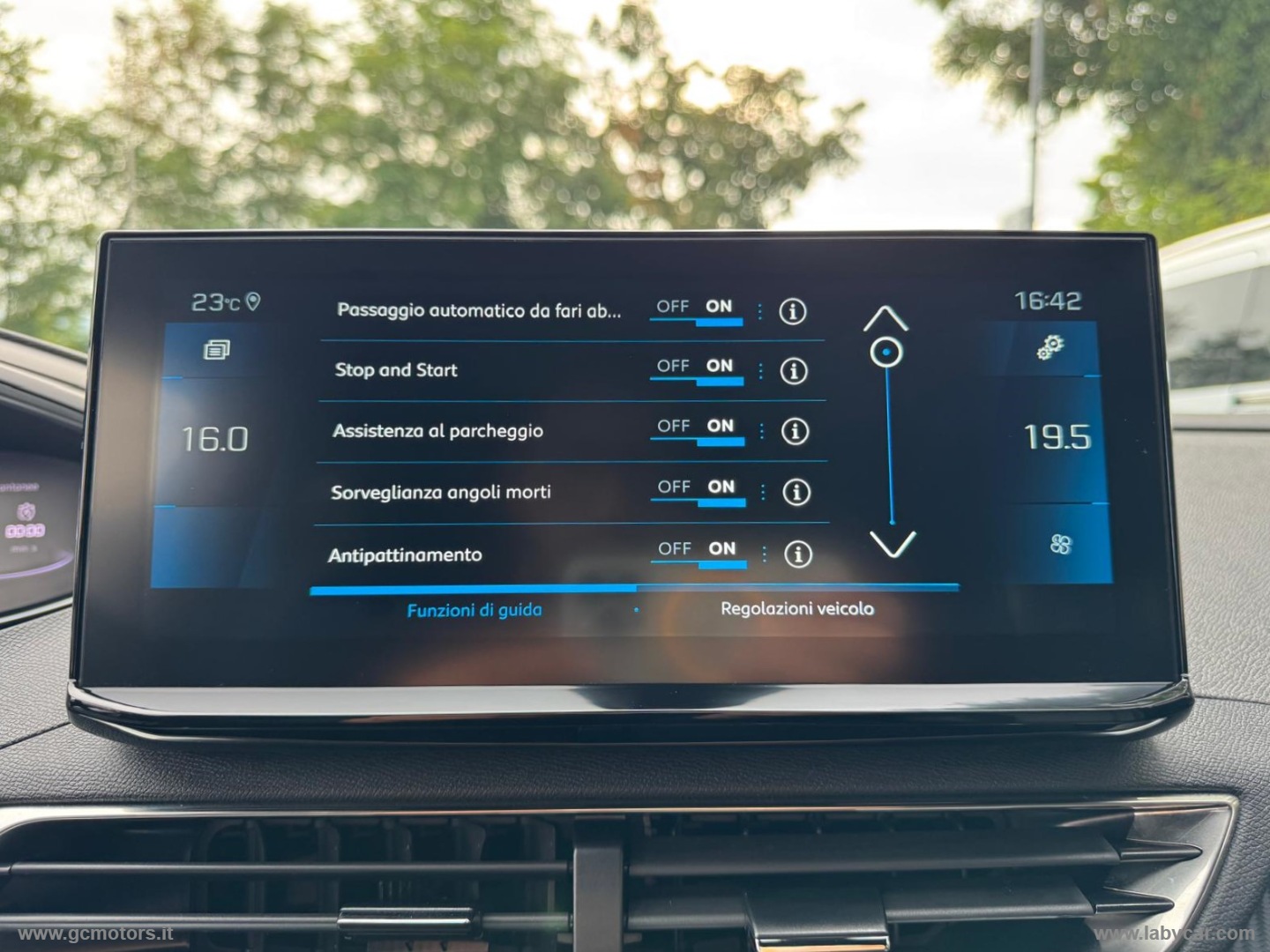 Peugeot 3008 3008 PureTech Turbo 130 S&S Allure Pack - Immagine 20