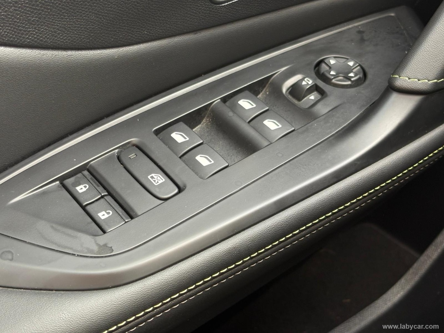 308 Hybrid 225 e-EAT8 SW GT - immagine 20