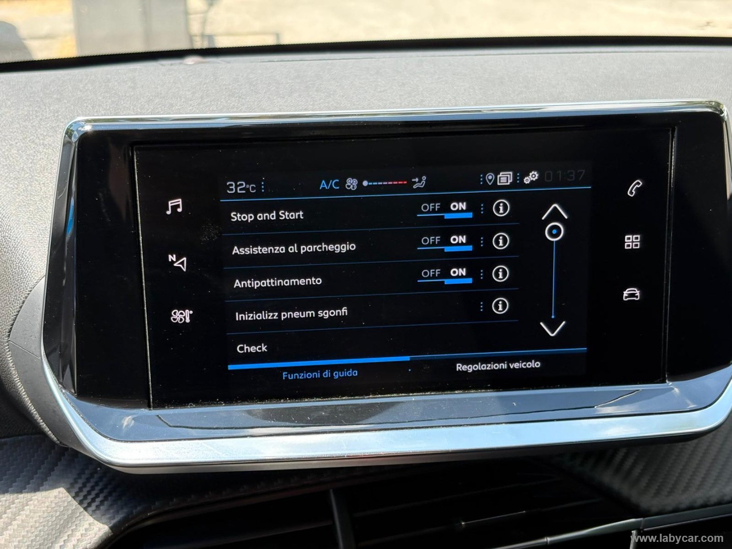 Peugeot 208 BlueHDi 100 S&S 5p. STYLE - Immagine 20