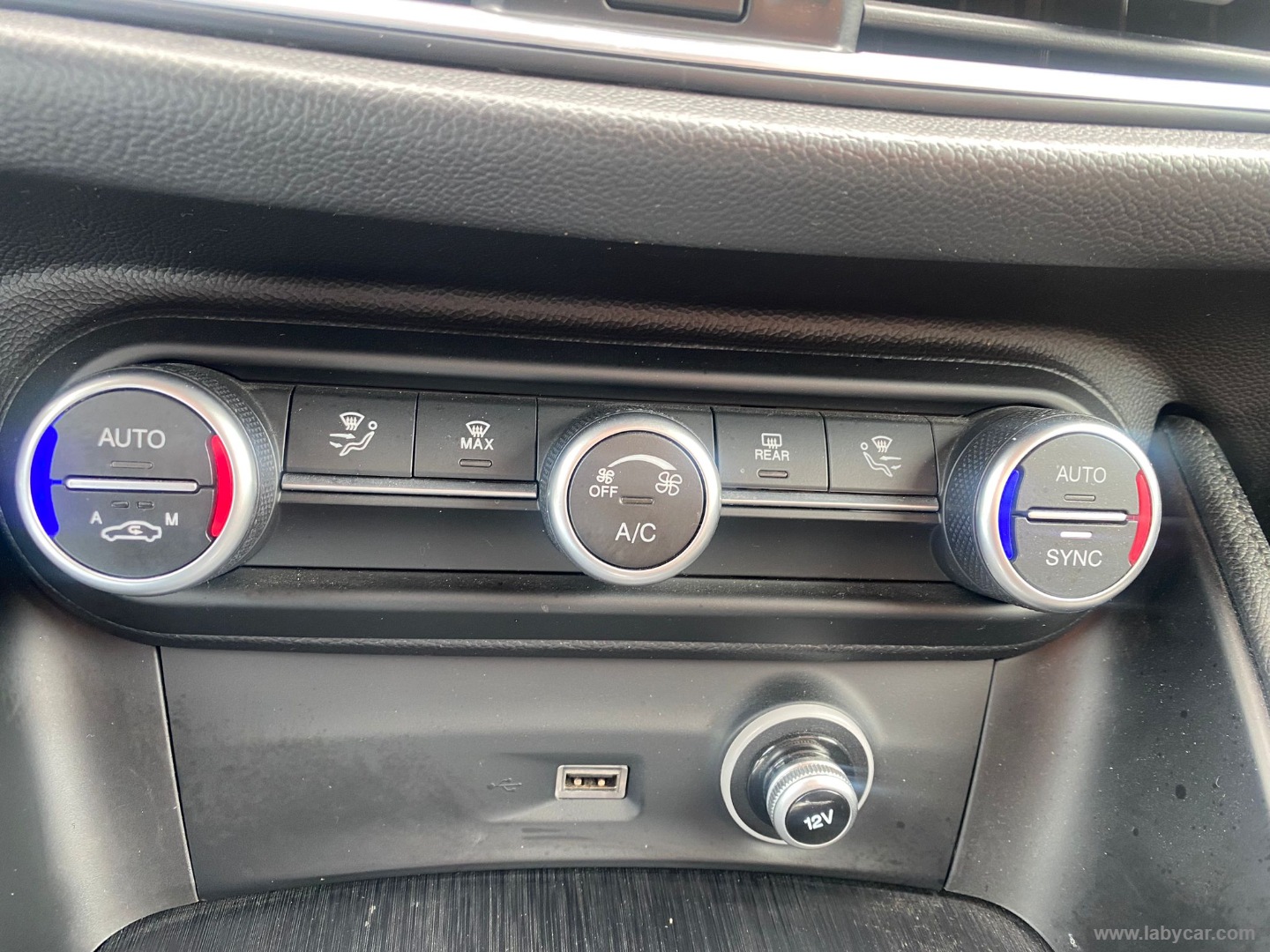 Stelvio 2.2 T.diesel 160CV AT8 RWD Sp-T. - immagine 20