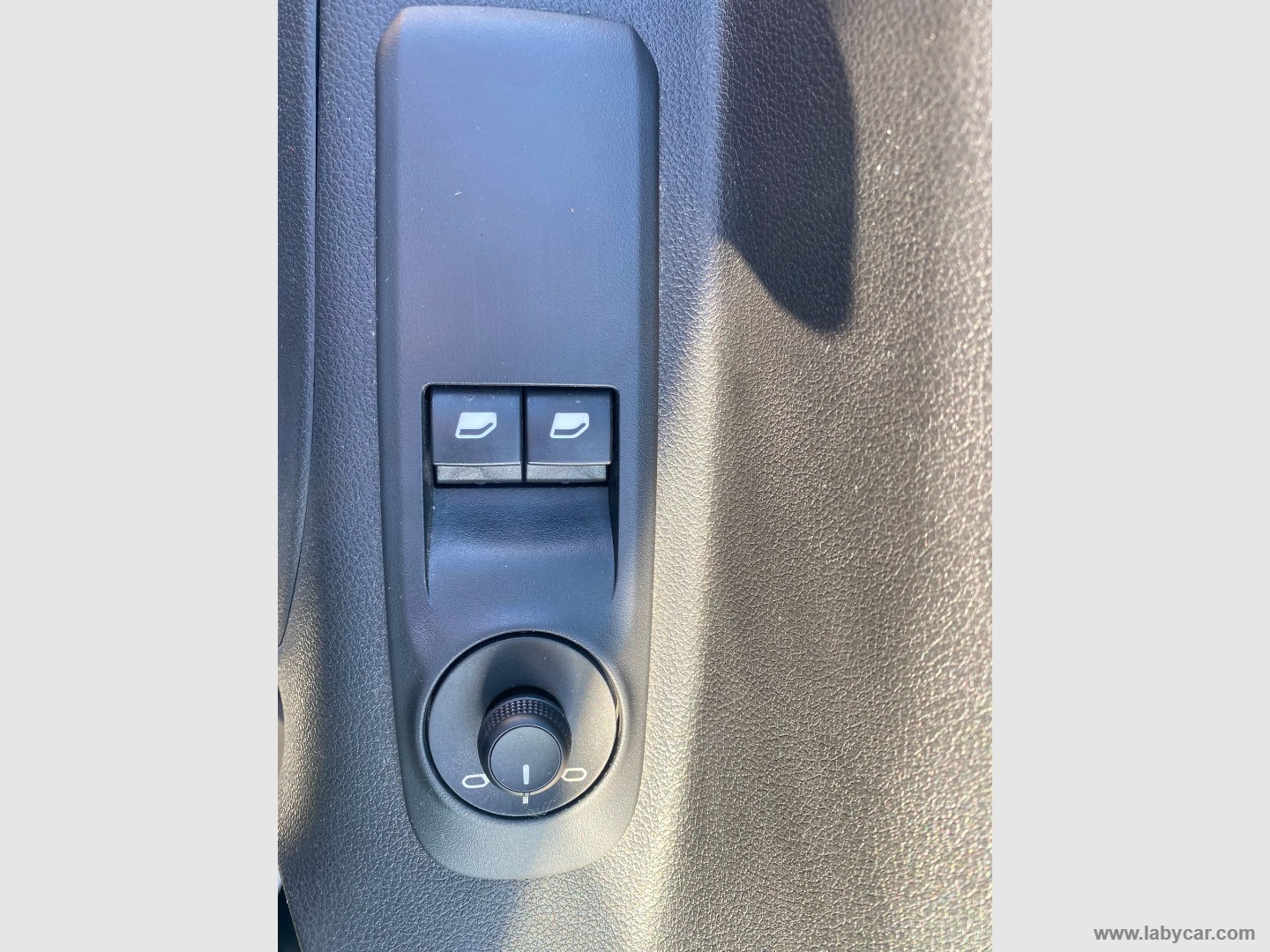 Citroën BERLINGO BlueHDi 100 S&S Combi Live - Immagine 20