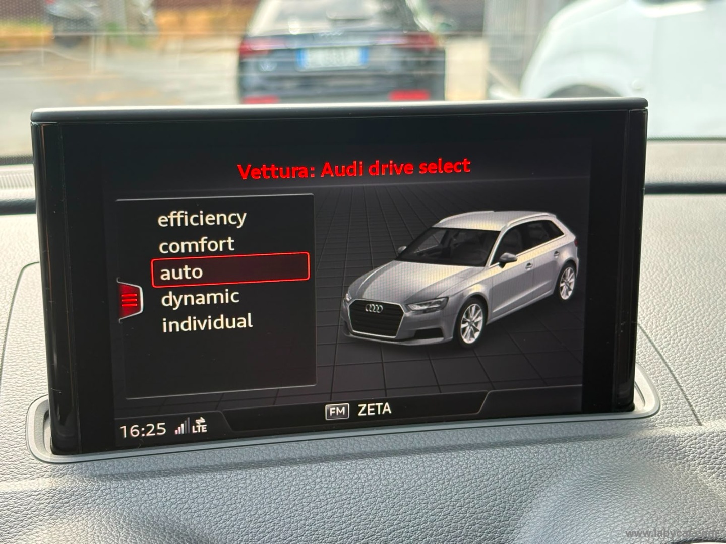 Audi A3 SPB 2.0 TDI Sport - Immagine 20