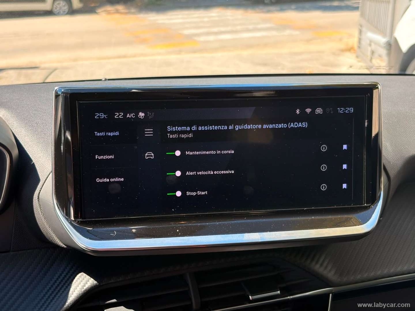 Peugeot 208 Hybrid 110 e-DCS6 Allure - Immagine 20