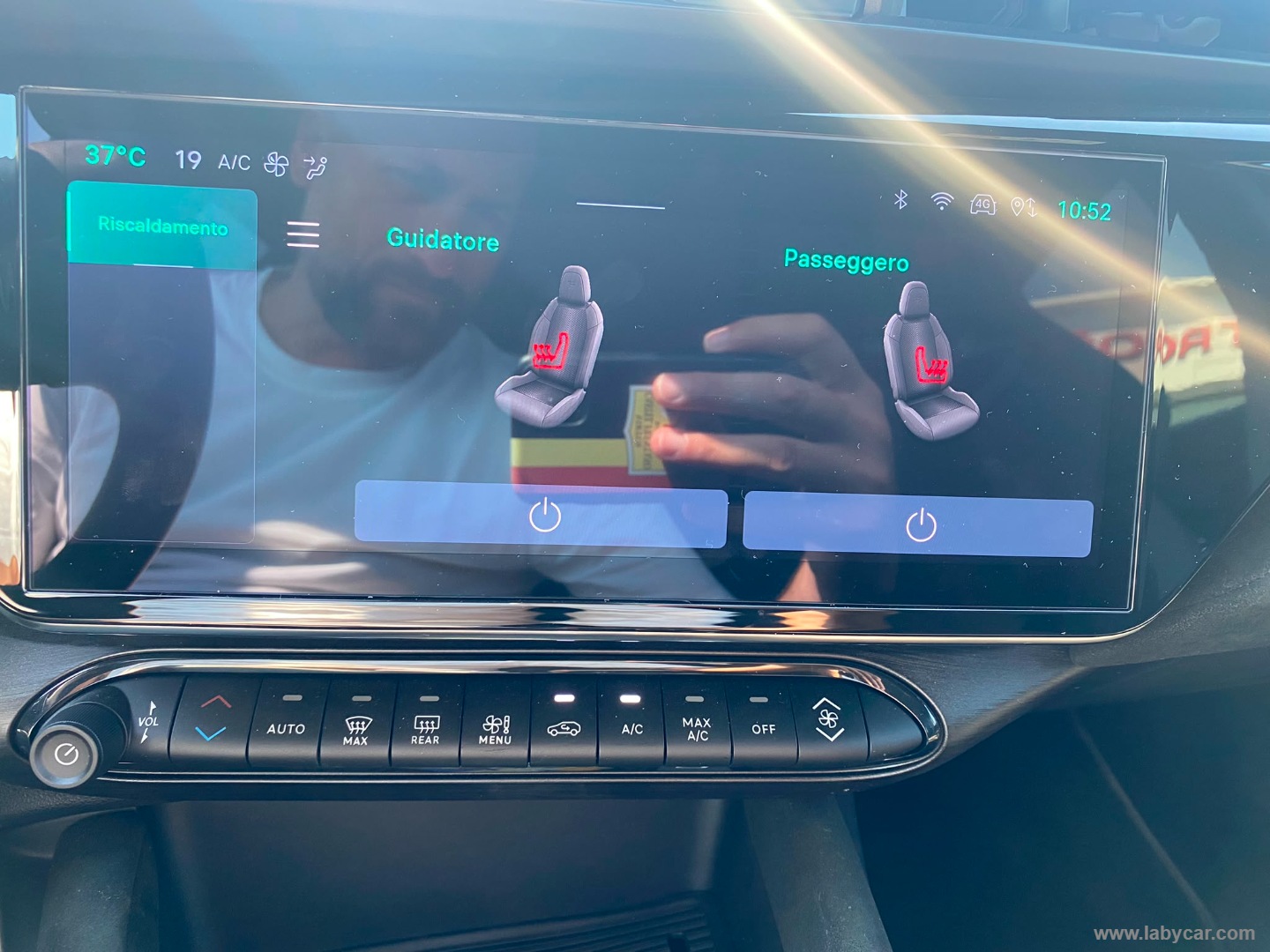 Alfa Romeo Junior 1.2 145 CV Hybrid eDCT6 Speciale - Immagine 20