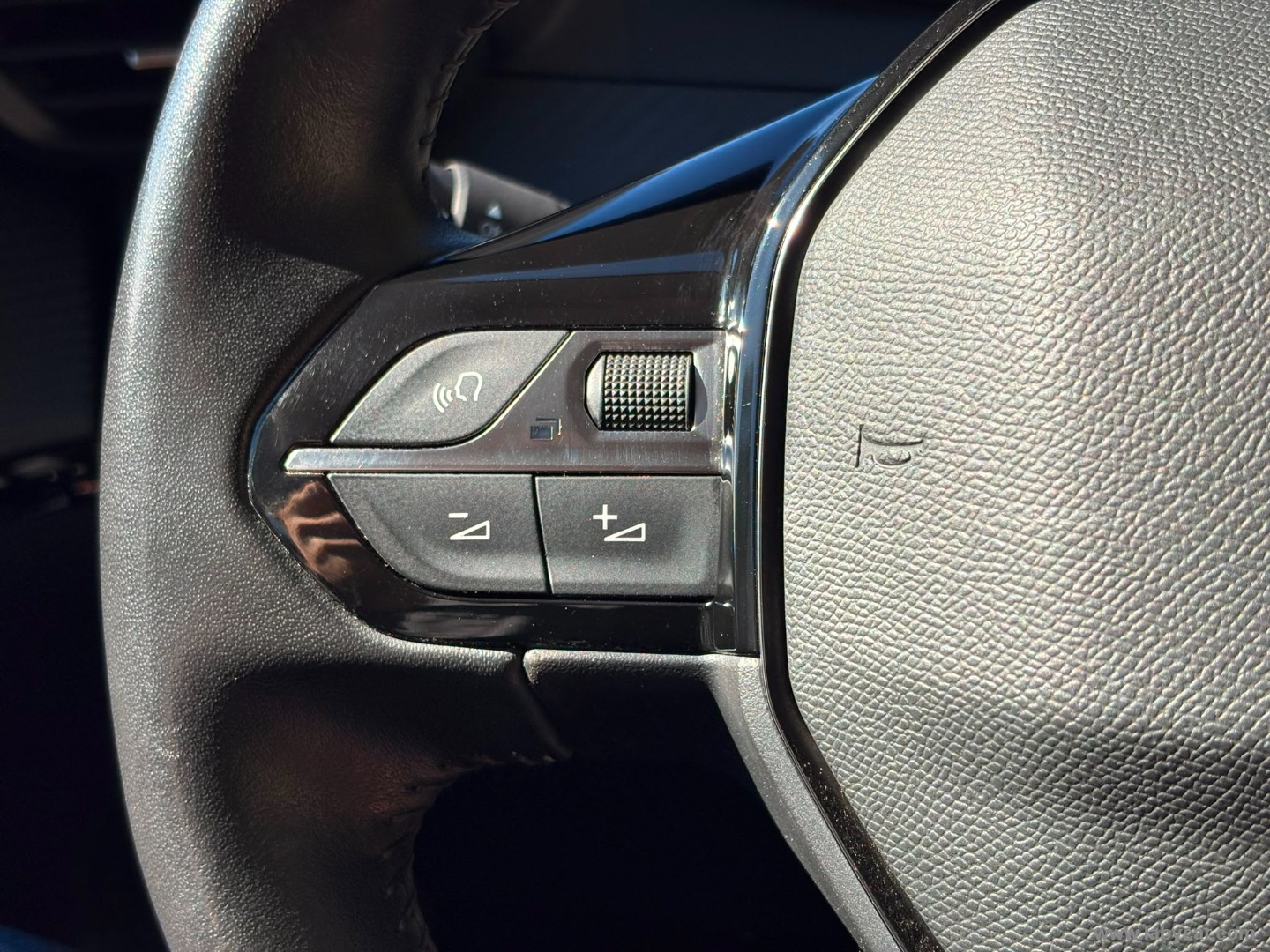 Peugeot 208 BlueHDi 100 S&S 5p. Active - Immagine 20