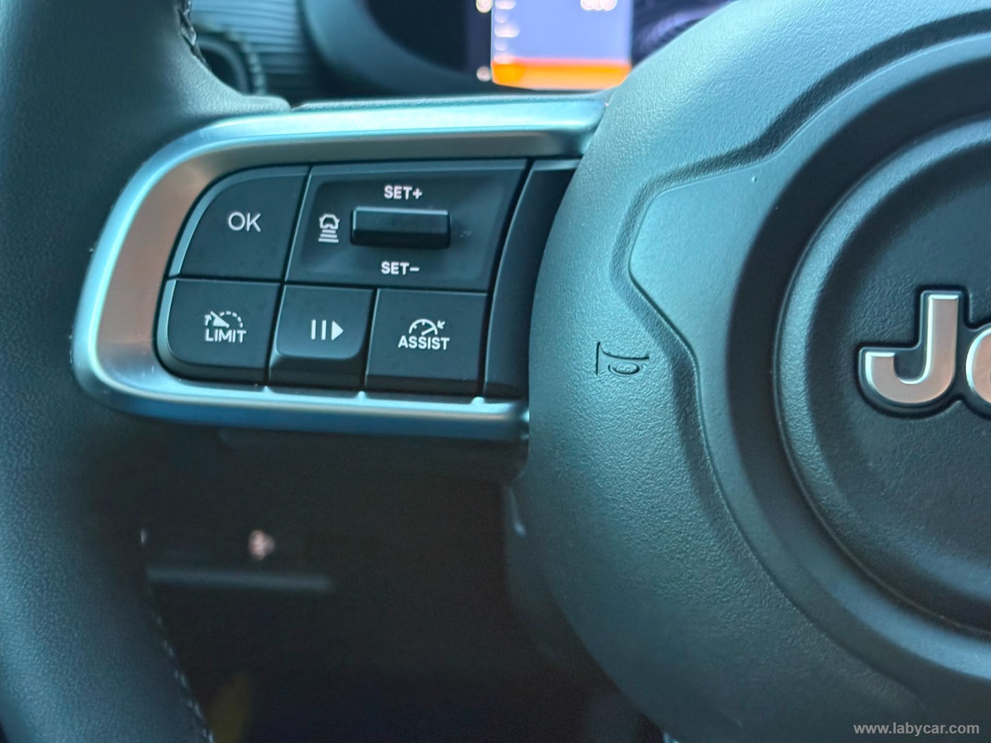 Jeep Avenger 1.2 Turbo Altitude - Immagine 20