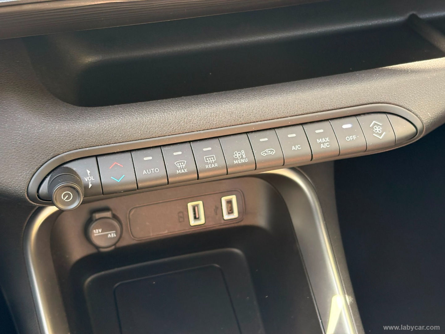 Jeep Avenger 1.2 Turbo Altitude - Immagine 20