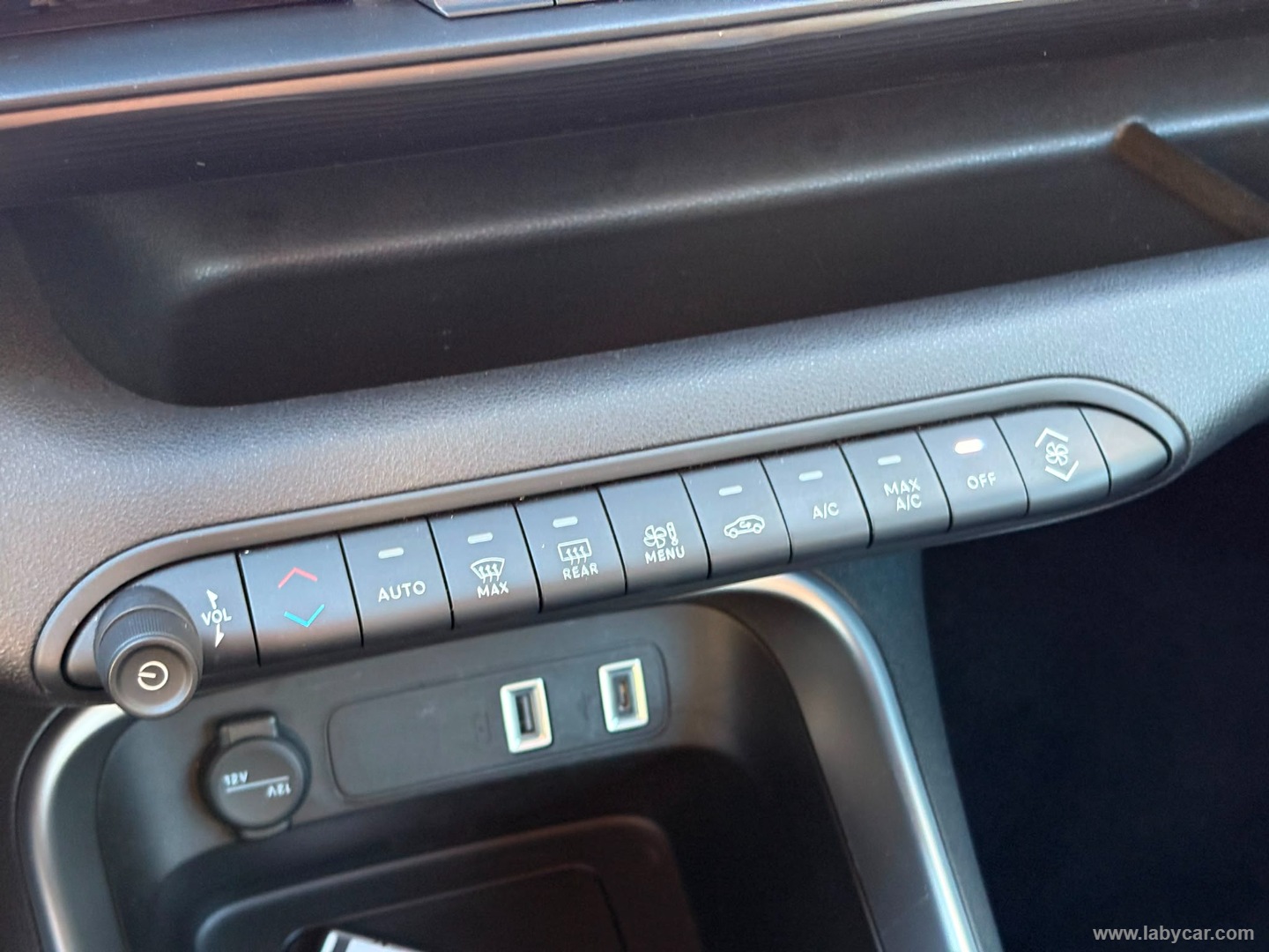 Jeep Avenger 1.2 Turbo Altitude - Immagine 20