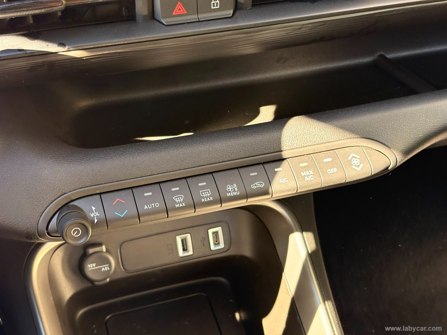 Jeep Avenger 1.2 Turbo Altitude - Immagine 20