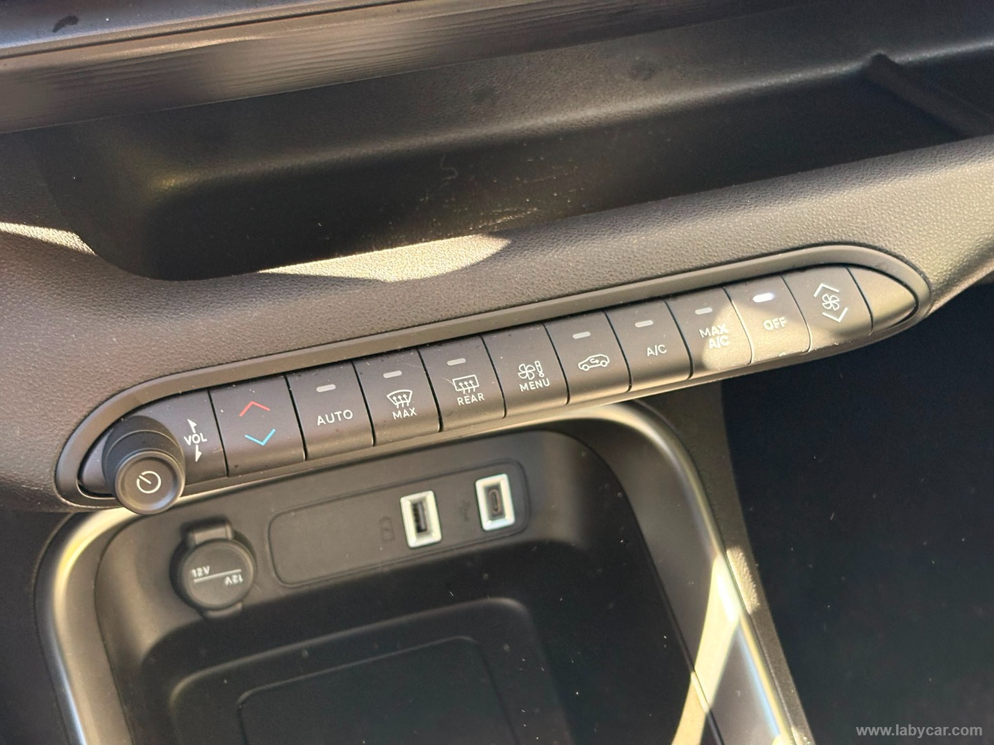 Jeep Avenger 1.2 Turbo Altitude - Immagine 20