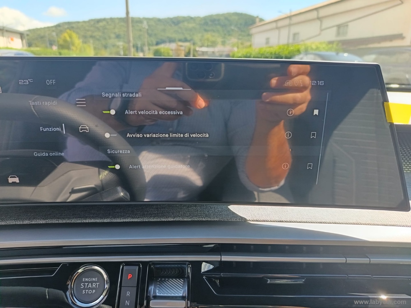 Peugeot 3008 Hybrid 145 e-DCS6 GT - Immagine 20