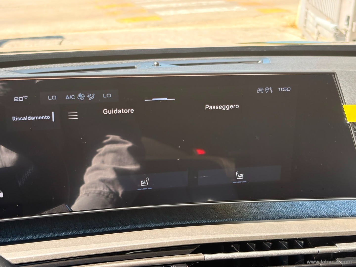 Peugeot 3008 Hybrid 145 e-DCS6 GT - Immagine 20