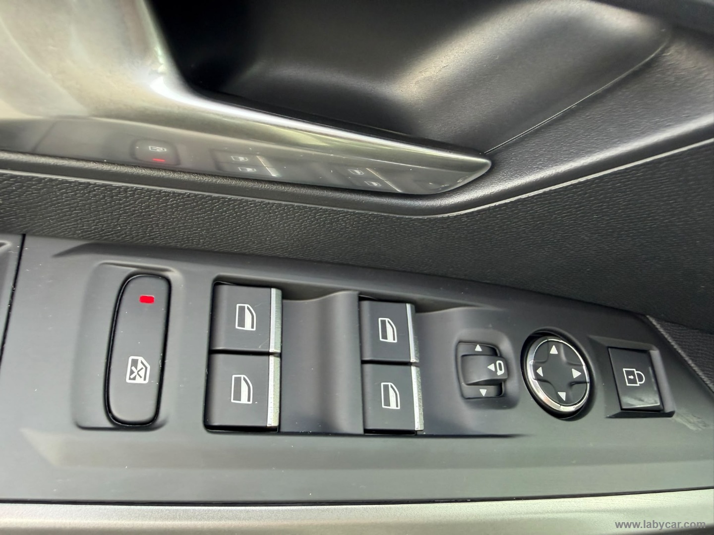 Peugeot 3008 Hybrid 145 e-DCS6 GT - Immagine 20