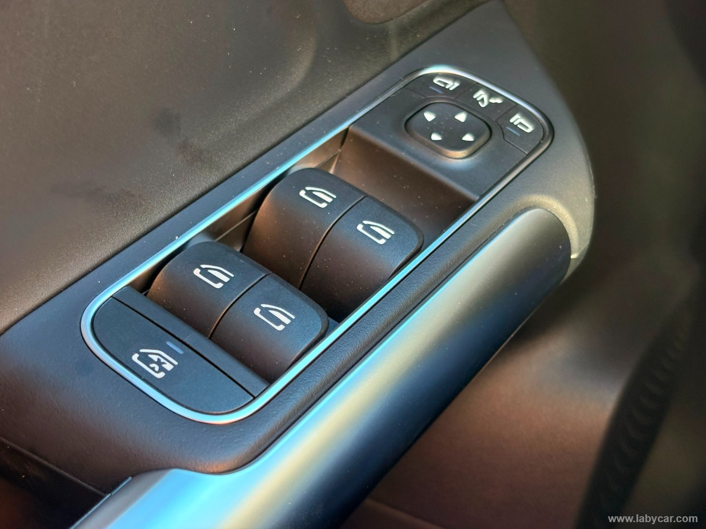Mercedes-Benz Classe GLA 200 d Automatic AMG Line Extra - Immagine 20