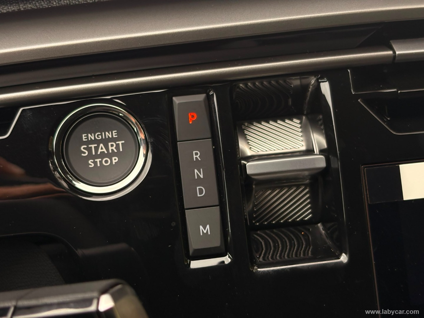 Peugeot 3008 Hybrid 145 e-DCS6 GT - Immagine 20