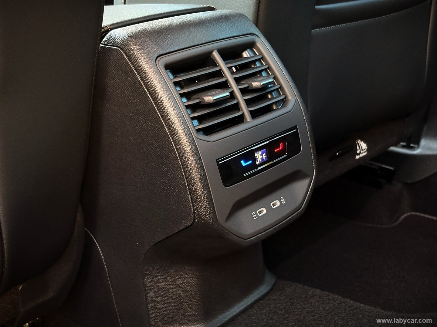 CUPRA Formentor 1.5 e-Hybrid DSG Business - Immagine 20