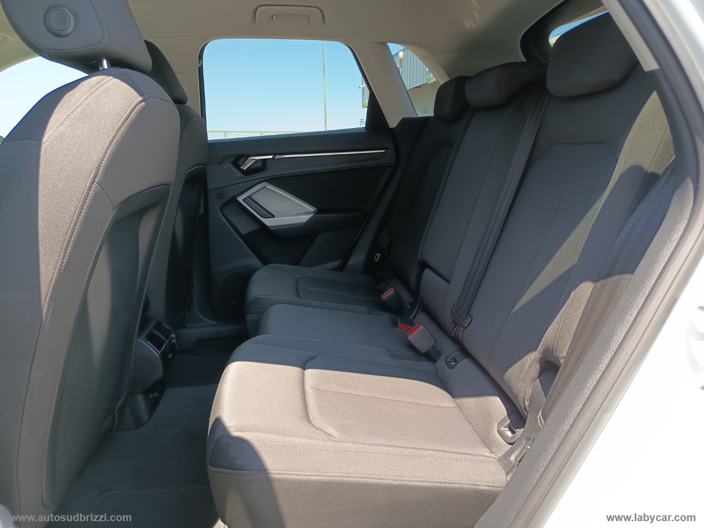 Q3 35 TDI S tronic Business - immagine 20