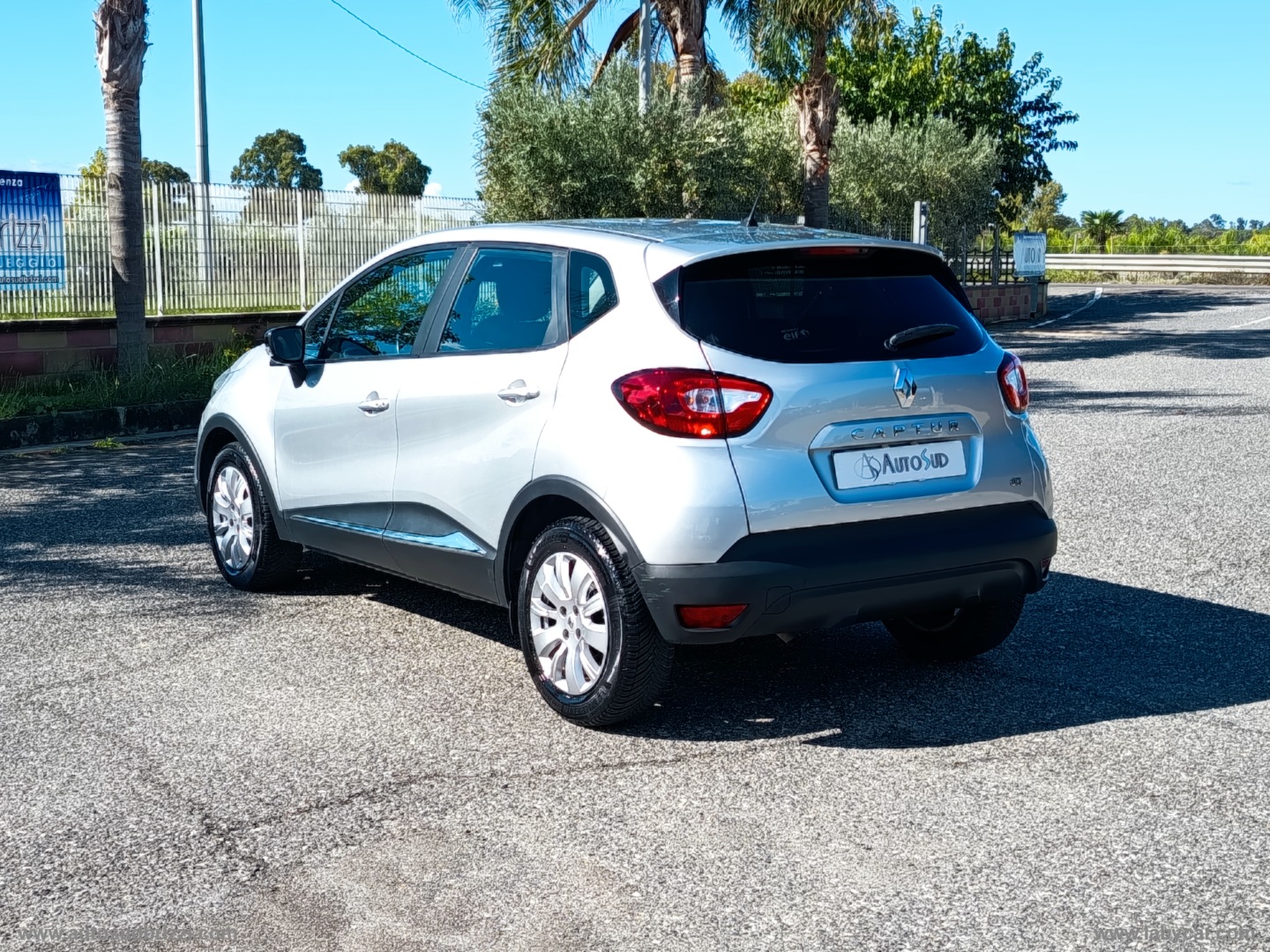 Captur 1.5 dCi 8V 90 CV S&S Live NAVI - immagine 20