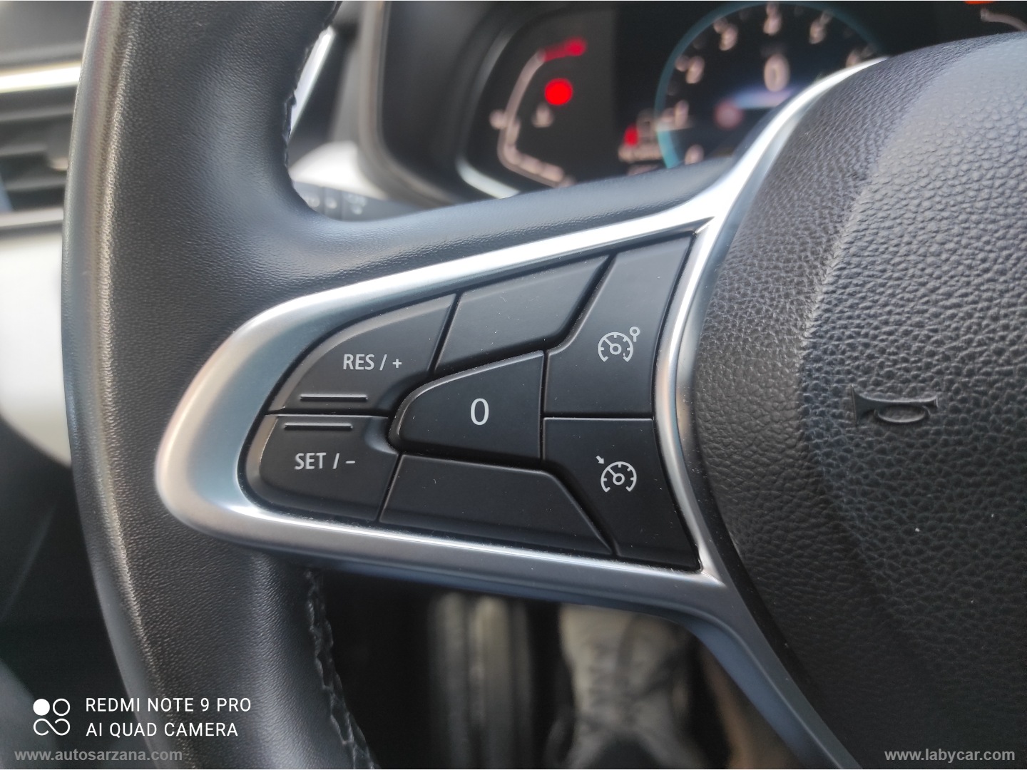 Clio TCe 100 CV GPL Techno GPL - POCHISSIMI KM - immagine 20