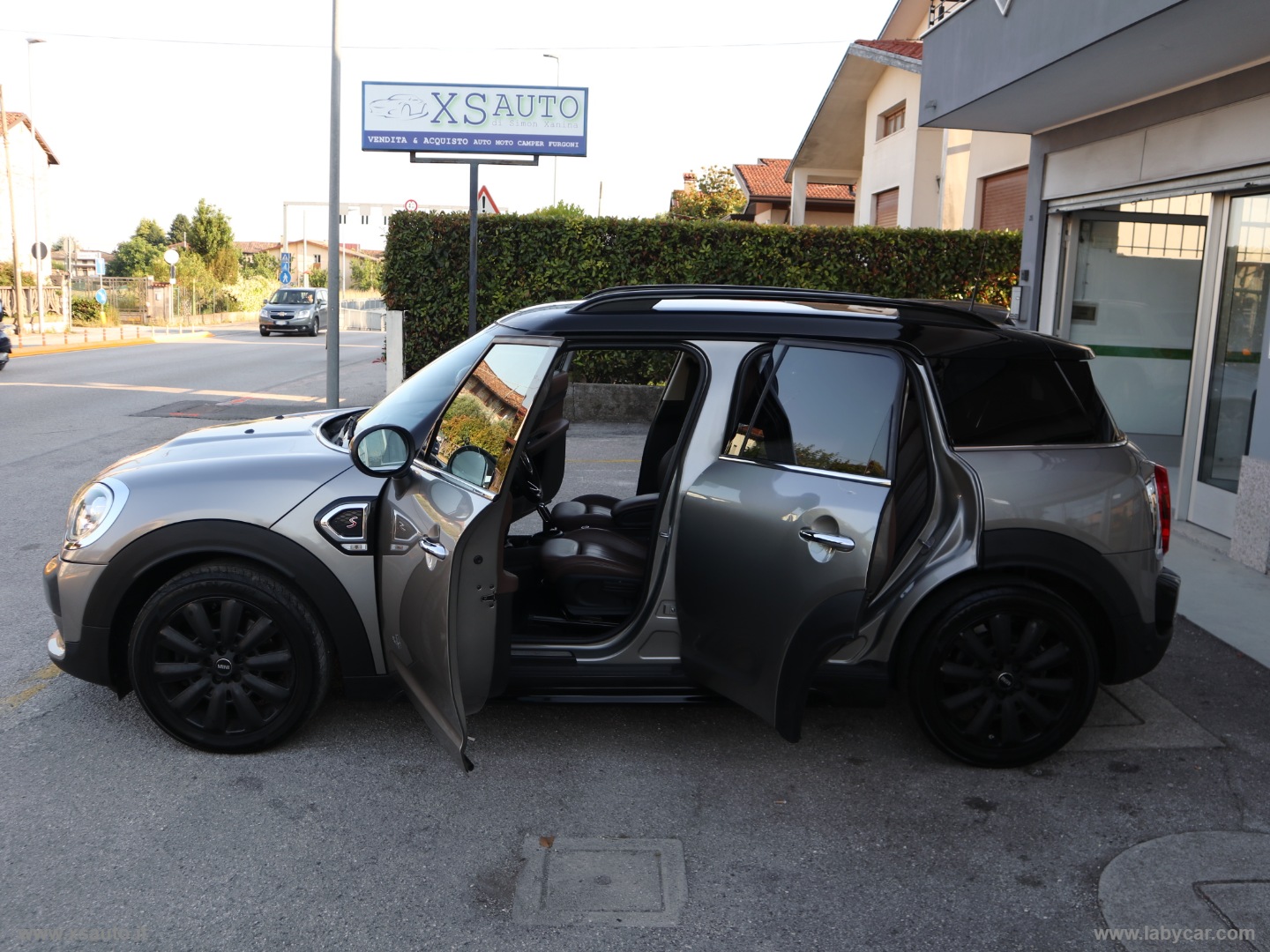 Mini Cooper SD Business Countryman ALL4 - immagine 20