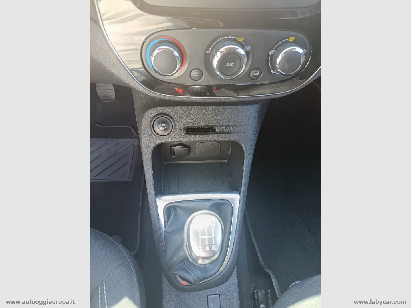 Captur TCe 12V 90 CV Business - immagine 20