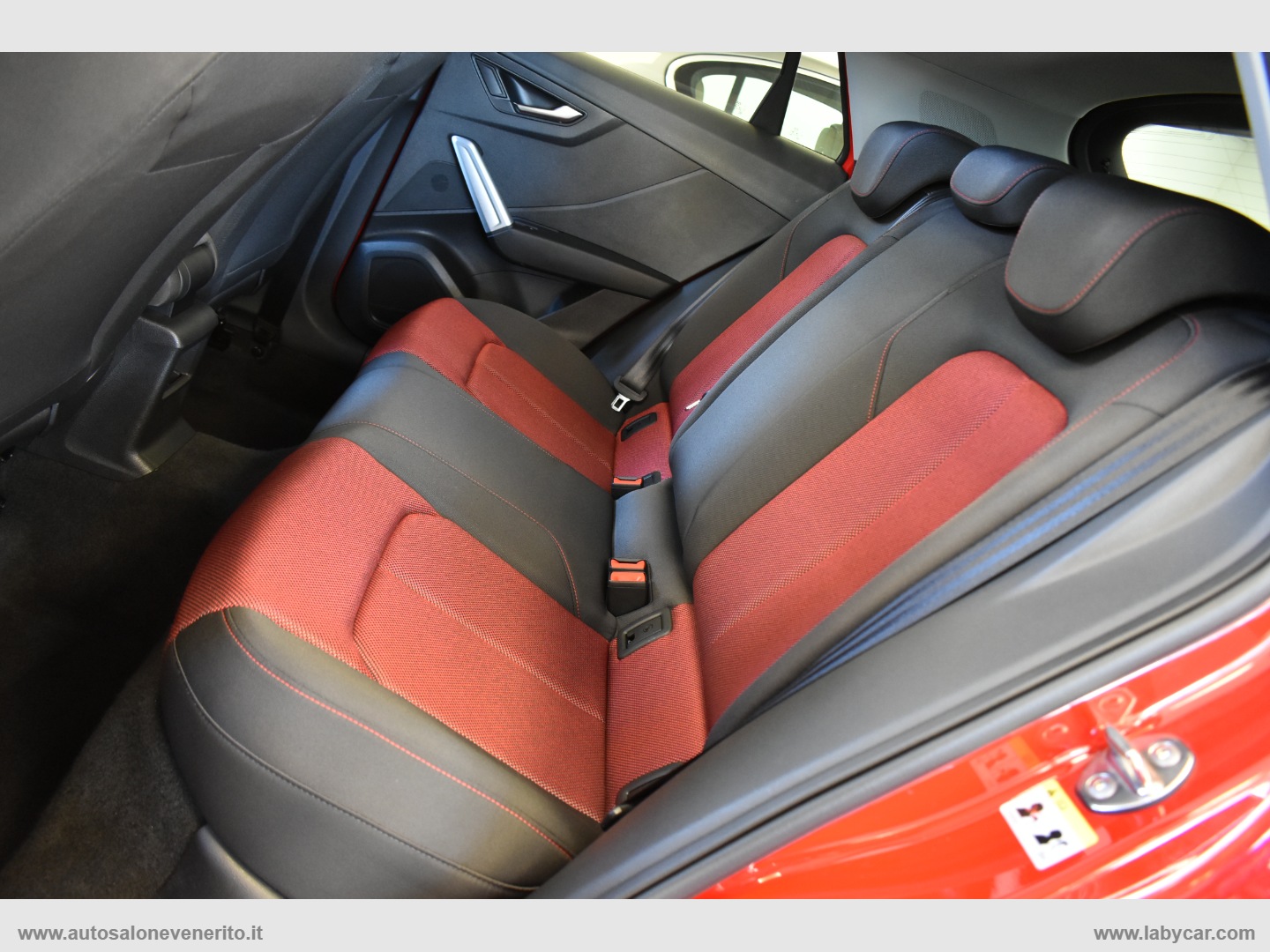 Q2 30 TDI S tronic Identity Black - immagine 20