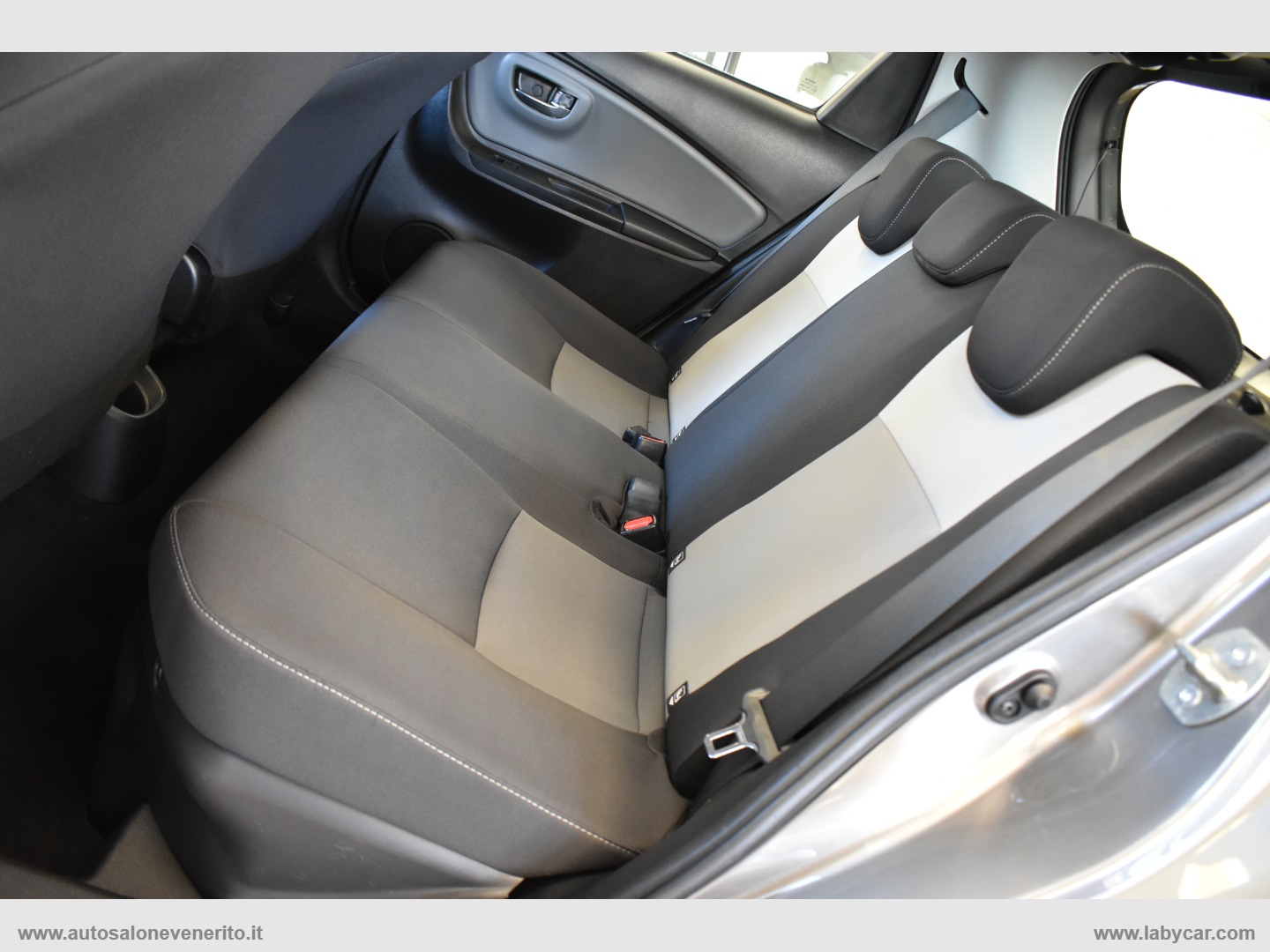 Yaris 1.5 Hybrid 5p. Active - immagine 20
