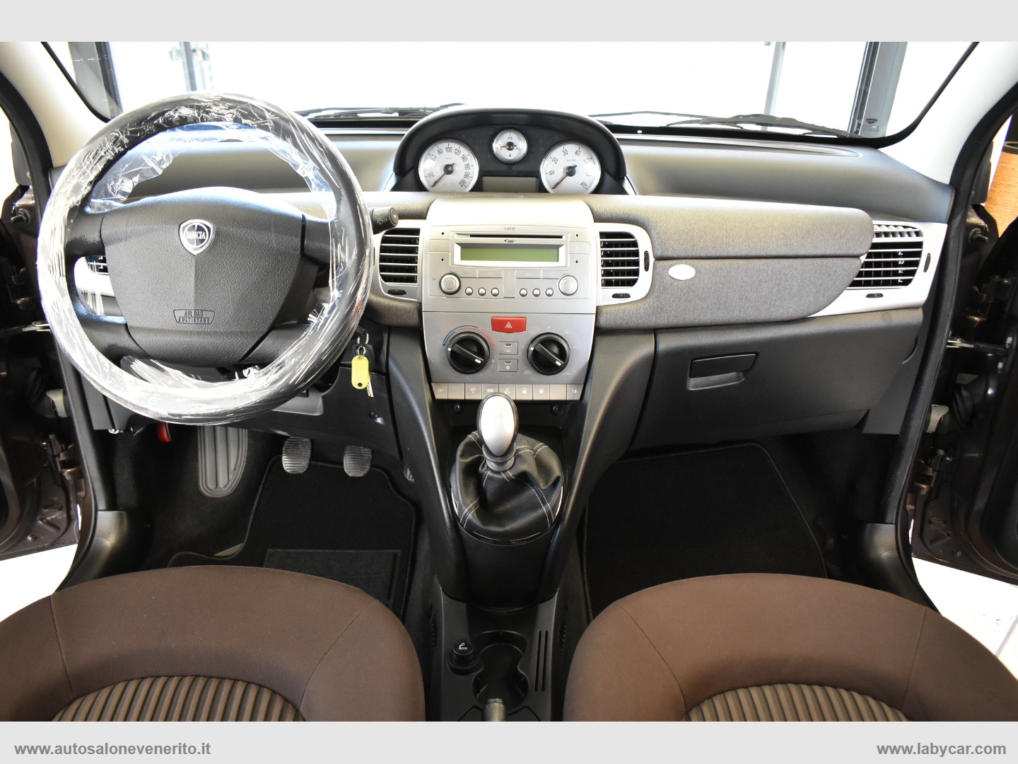 Ypsilon 1.2 Versus - immagine 20