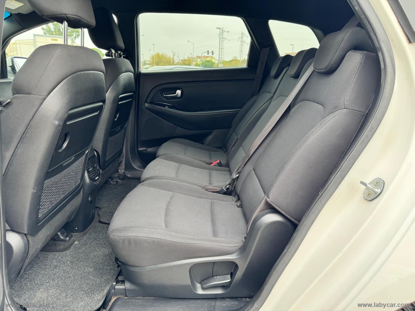 Carens 1.7 CRDi 136 CV Auto Class - immagine 20