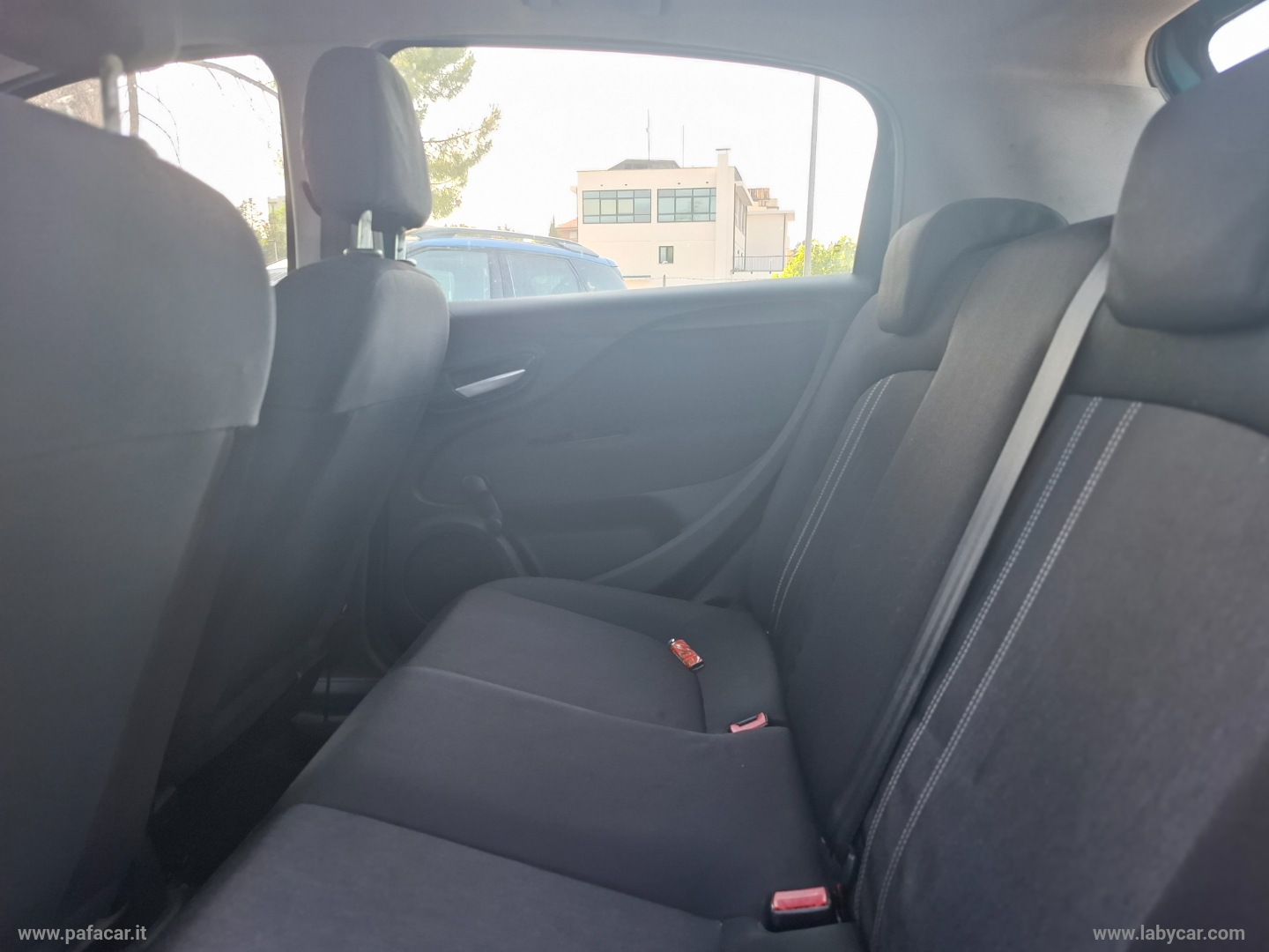 Punto 1.4 8V 5p. Natural Power Lounge - immagine 20