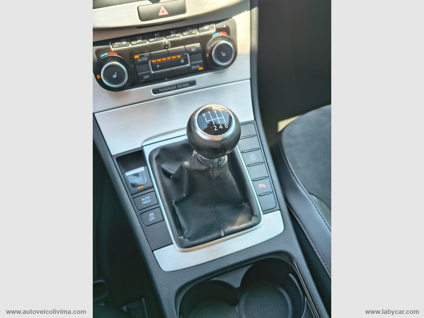 Passat Var. 2.0 TDI Highline BlueM.Tech - immagine 20