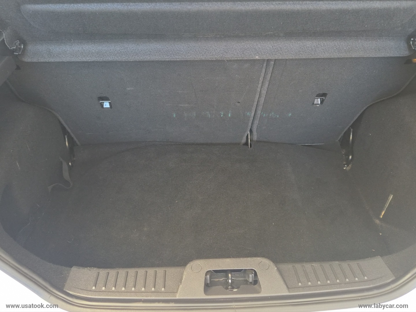 Fiesta 1.0 EcoB. 100CV 5p. Bl.&White Ed. ADATTA ANCHE A NEOPATENTATI - immagine 20
